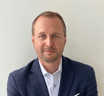 ChrisSizemore_web_Bio_b (more-bg)